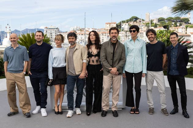 Nacho Lavilla, Raúl Arévalo, Marina Foïs, Rodrigo Sorogoyen, Vicky Victoria Luengo, Javier Bardem, Isabel Pena, Eduardo Villaneuva and Guillermo Farré at the El Ser Querido The Beloved photocall at the 79th annual Cannes Film Festival, France, May 17, 2026 Jacovides Moreau Bestimage El Ser Querido The Beloved photocall at the 79th annual Cannes Film Festival at Palais des Festivals on May 17, 2026 in Cannes, France Cannes France Copyright: xJACOVIDES-MOREAUx xBESTIMAGExJACOVIDES-MOREAUx xBESTIMAGEx