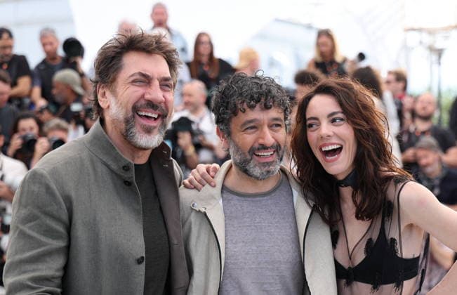 Javier Bardem Rodrigo Sorogoyen and Vicky Victoria Luengo at the El Ser Querido The Beloved photocall at the 79th annual Cannes Film Festival at Palais des Festivals on May 17, 2026 in Cannes, France Jacovides Moreau Bestimage El Ser Querido The Beloved photocall at the 79th annual Cannes Film Festival at Palais des Festivals on May 17, 2026 in Cannes, France Cannes France  Copyright: xJACOVIDES-MOREAUx xBESTIMAGExJACOVIDES-MOREAUx xBESTIMAGEx