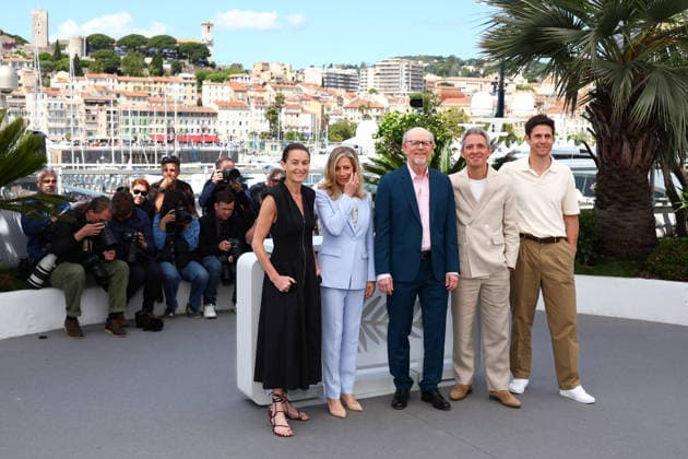 May 17, 2026, Cannes, Cote D azur, France: RON HOWARD and his producers DALLAS BRENNAN REXER, SARA BERNSTEIN, JUSTIN WILKES and CHRISTOPHER ST JOHN during the AVEDON photocall at the 79th Annual Cannes Film Festival at Palais des Festivals in Cannes, France. Cannes France - ZUMAc179 20260517_zep_c179_009 Copyright: xMickaelxChavetx