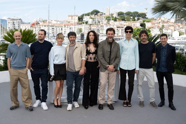 Cannes The beloved photocall NG Raúl Arévalo, Marina Foïs, Rodrigo Sorogoyen, Victoria Luengo, Javier Bardem, Isabel Pena, Eduardo Villaneuva and Guillermo Farré attending the ’El Ser Querido (The Beloved)’ photocall during the 79th Cannes Film Festival in Cannes on May 17, 2026. Photo by Nicolas Genin ABACAPRESS.COM Cannes France  Copyright: xGeninxNicolas ABACAx