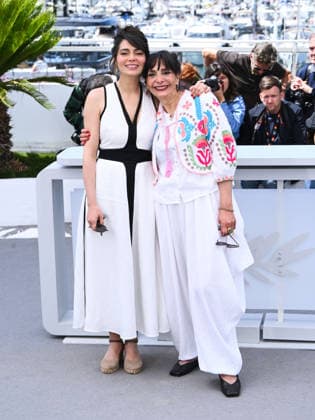 IPA84783157 - Cannes, 79th Cannes Film Festival 2026, day 6 - photocall d Rehearsals For A Revolution (Viendra La RÃ volution) Pictured: Manijeh Hekmat and Pegah Ahangarani  Copyright: xAlbertoxTerenghix xPoolxPhotoxEventsx07x 84783157