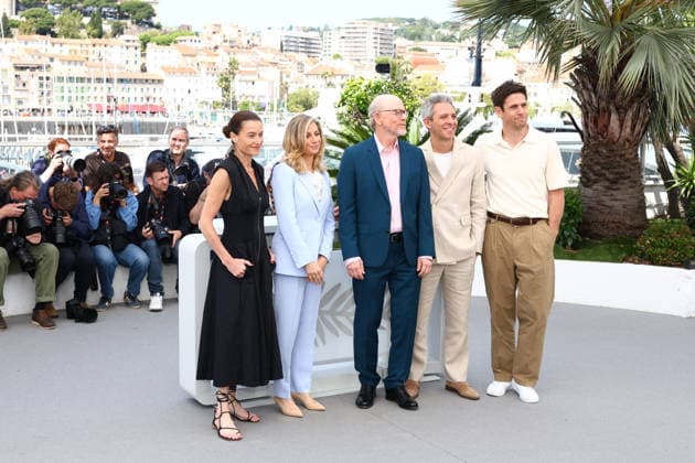 May 17, 2026, Cannes, Cote D azur, France: RON HOWARD and his producers DALLAS BRENNAN REXER, SARA BERNSTEIN, JUSTIN WILKES and CHRISTOPHER ST JOHN during the AVEDON photocall at the 79th Annual Cannes Film Festival at Palais des Festivals in Cannes, France. Cannes France  - ZUMAc179 20260517_zep_c179_014 Copyright: xMickaelxChavetx