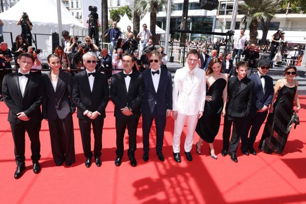 Cannes - Moulin Red Carpet JD Olivier Demangel, Felix Lefebvre, Louise Bourgoin, Lars Eidinger, László Nemes, Gilles Lellouche, Alain Goldman, Hortense de Gromard and Max Warburton arrive for the screening of the film Moullin during the 79th annual Cannes Film Festival at Palais des Festivals on May 17, 2026 in Cannes, France. Photo by Jerome Domine ABACAPRESS.COM Cannes France  Copyright: xDominexJerome ABACAx