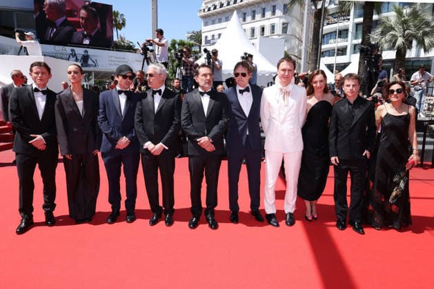Cannes - Moulin Red Carpet JD Olivier Demangel, Felix Lefebvre, Louise Bourgoin, Lars Eidinger, László Nemes, Gilles Lellouche, Alain Goldman, Hortense de Gromard and Max Warburton arrive for the screening of the film Moullin during the 79th annual Cannes Film Festival at Palais des Festivals on May 17, 2026 in Cannes, France. Photo by Jerome Domine ABACAPRESS.COM Cannes France  Copyright: xDominexJerome ABACAx