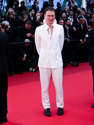 IPA84792008 - Cannes, 79th Cannes Film Festival 2026, Evening 6. Red Carpet film Moulin. Pictured: Lars Eidinger  Copyright: xTerenghi Ipa-Agency.netx xPoolxPhotoxEventsx07x 84792008
