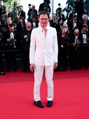 IPA84792018 - Cannes, 79th Cannes Film Festival 2026, Evening 6. Red Carpet film Moulin. Pictured: Lars Eidinger  Copyright: xTerenghi Ipa-Agency.netx xPoolxPhotoxEventsx07x 84792018