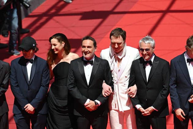 79ème Festival International du Film de Cannes Montée des marches du film Moulin 79th International Cannes Film Festival Red Carpet for Moulin 456250 2026 05 17 Lellouche, Gilles Bourgoin, Louise Eidinger, Lars Goldman, Alain  Copyright: xSergexArnalx xStarfacex STAR_456250_005