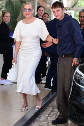 Yolanda Hadid and Anwar Hadid leaving the Hotel Martinez in Cannes for the 79th edition on Sunday, May 17, 2026 Romain Doucelin Bestimage Agency Cannes France  Copyright: xRomainxDoucelinx xBestimagexRomainxDoucelinx xBestimagex