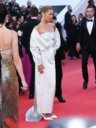 IPA84794593 - Cannes, 79th Cannes Film Festival 2026, Evening 6. Red Carpet film Garance Pictured: Bella Hadid with her brother Anwar Hadid  Copyright: xAlbertoxTerenghix xPoolxPhotoxEventsx07x 84794593