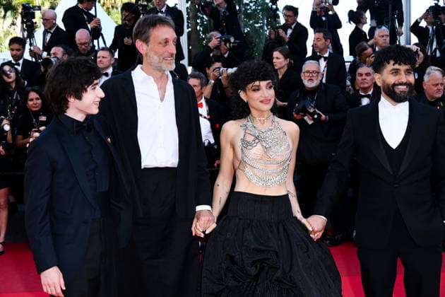 IPA84795722 - Cannes, 79th Cannes Film Festival 2026, Evening 6. Red Carpet film Garance. Pictured: Amine Bouhafa, SÃ bastien Laudenbach, Milo Machado-Graner and CamÃ lia Jordana  Copyright: xTerenghi Ipa-Agency.netx xPoolxPhotoxEventsx07x 84795722