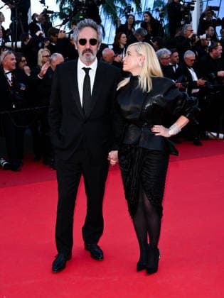IPA84796816 - Cannes, 79th Cannes Film Festival 2026, Evening 6. Red Carpet film Garance. Pictured: FrÃ dÃ ric Chaudiere, Emmanuelle BÃ art  Copyright: xTerenghi Ipa-Agency.netx xPoolxPhotoxEventsx07x 84796816