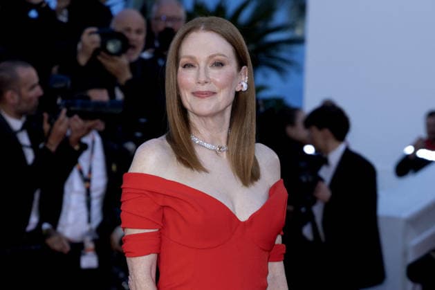 Julianne Moore Montée des marches du film Garance lors du 79ème Festival International du Film de Cannes, le 17 mai 2026 Olivier Borde Bestimage Red carpet for Garance at the 79th Cannes International Film Festival on May 17, 2026 Cannes France  Copyright: xOLIVIERxBORDEx xBESTIMAGExOLIVIERxBORDEx xBESTIMAGEx