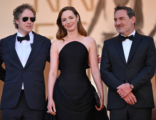 79th Cannes Film Festival: Moulin screening CANNES, FRANCE - MAY 17: French actress Louise Bourgoin (C) and French actor Gilles Lellouche (R) leave after the screening of the film Moulin at the 79th edition of the Cannes Film Festival in Cannes, France on May 17, 2026. Mustafa Yalcin Anadolu Cannes France. Editorial use only. Please get in touch for any other usage.  Copyright: x2026xAnadoluxMustafaxYalcinx