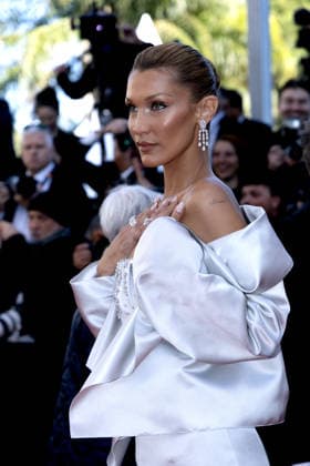 Bella Hadid Montée des marches du film Garance lors du 79ème Festival International du Film de Cannes, le 17 mai 2026 Olivier Borde Bestimage Red carpet for Garance at the 79th Cannes International Film Festival on May 17, 2026 Cannes France  Copyright: xOLIVIERxBORDEx xBESTIMAGExOLIVIERxBORDEx xBESTIMAGEx