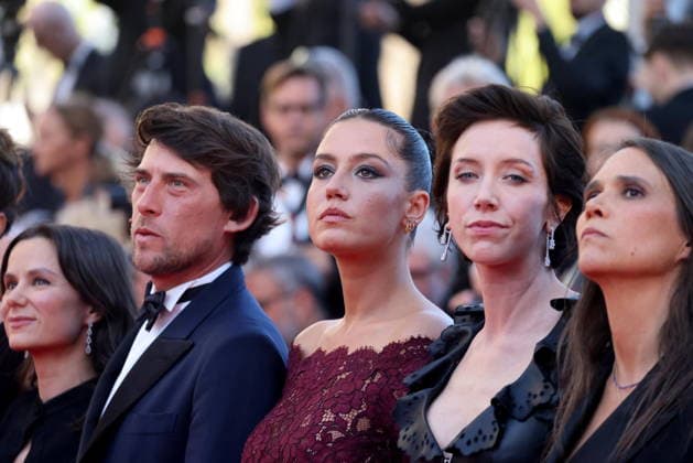 Mathilde Roehrich, Hugo Sélignac, Adèle Exarchopoulos, Jeanne Herry, Sara Giraudeau Montée des marches du film Garance lors du 79ème Festival International du Film de Cannes, le 17 mai 2026 Jacovides Moreau Bestimage Red carpet for Garance at the 79th Cannes International Film Festival on May 17, 2026 Cannes France  Copyright: xJACOVIDES-MOREAUx xBESTIMAGExJACOVIDES-MOREAUx xBESTIMAGEx