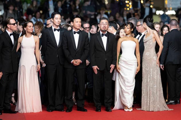 Cannes Hope Red Carpet EB Michael Fassbender, Alicia Vikander, Go Soo, Hwang Jeong-min, Na Hong-jin, Taylor Russell and Hoyeon attend the Hope screening during the 79th annual Cannes Film Festival at Palais des Festivals on May 17, 2026 in Cannes, France. Photo by Eliot Blondet ABACAPRESS.COM Cannes France France  Copyright: xBlondetxEliot ABACAx