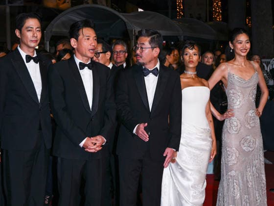 IPA84803997 - Cannes, 79th Cannes Film Festival 2026, Evening 6. Red Carpet film Hope Pictured: Michael Fassbender, Alicia Vikander, Go Soo, Hwang Jeong-min, Na Hong-jin, Taylor Russell and Hoyeon  Copyright: xAlbertoxTerenghix xPoolxPhotoxEventsx07x 84803997