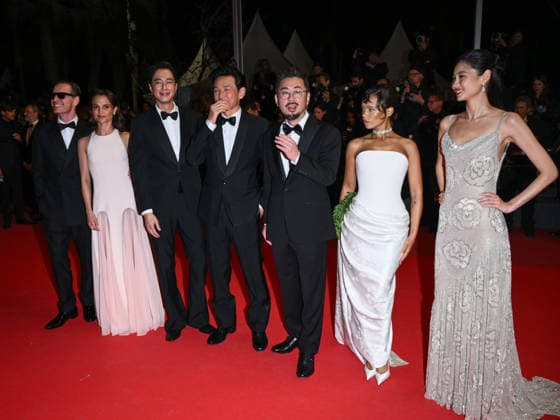 IPA84804002 - Cannes, 79th Cannes Film Festival 2026, Evening 6. Red Carpet film Hope Pictured: Michael Fassbender, Alicia Vikander, Go Soo, Hwang Jeong-min, Na Hong-jin, Taylor Russell and Hoyeon  Copyright: xAlbertoxTerenghix xPoolxPhotoxEventsx07x 84804002