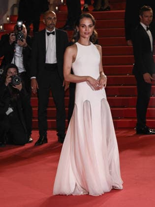 IPA84804016 - Cannes, 79th Cannes Film Festival 2026, Evening 6. Red Carpet film Hope Pictured: Alicia Vikander  Copyright: xAlbertoxTerenghix xPoolxPhotoxEventsx07x 84804016