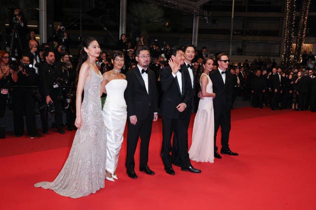 Hope screening during the 79th Cannes Film Festival Michael Fassbender, Alicia Vikander, Go Soo, Hwang Jeong-min, Na Hong-jin, Taylor Russell and Hoyeon Jung - Hope screening during the 79th Cannes Film Festival in Cannes, France on May 17, 2026  Copyright: x Chassery+Courdjix