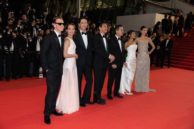 79ème Festival International du Film de Cannes Montée des marches du film Hope 79th International Cannes Film Festival Red Carpet with Hope cast 456273 2026 05 17 Russell, Taylor Fassbender, Michael Vikander, Alicia Soo, Go Jeong min, Hwang Hong Jin, Na Jung, Hoyeon  Copyright: xIvankaxVoisinx xStarfacex STAR_456273_013