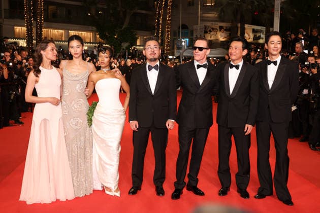 Alicia Vikander, Hoyeon Jung, Taylor Russell, Na Hong jin, Michael Fassbender, Hwang Jeong min, Go Soo Montée des marches du film Hope lors du 79ème Festival International du Film de Cannes, le 17 mai 2026 Jacovides Moreau Bestimage Red carpet for Hope at the 79th Cannes International Film Festival on May 17, 2026 Cannes France  Copyright: xJACOVIDES-MOREAUx xBESTIMAGExJACOVIDES-MOREAUx xBESTIMAGEx