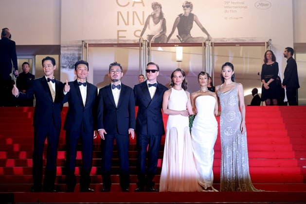 Go Soo, Hwang Jeong min, Na Hong jin, Michael Fassbender, Alicia Vikander, Taylor Russell, Hoyeon Jung Montée des marches du film Hope lors du 79ème Festival International du Film de Cannes, le 17 mai 2026 Jacovides Moreau Bestimage Red carpet for Hope at the 79th Cannes International Film Festival on May 17, 2026 Cannes France  Copyright: xJACOVIDES-MOREAUx xBESTIMAGExJACOVIDES-MOREAUx xBESTIMAGEx