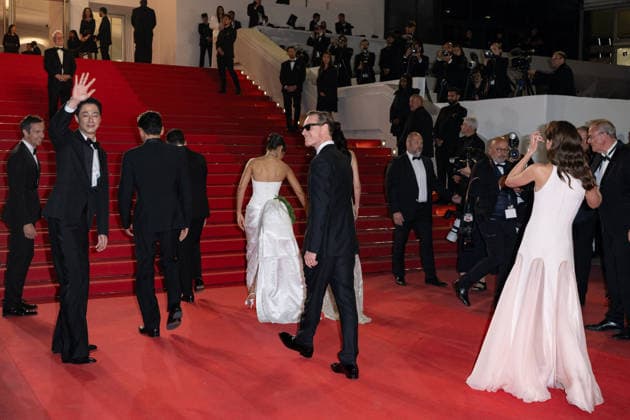 Cannes Hope screening NG Go Soo, Hwang Jeong-min, Na Hong-jin, Michael Fassbender, Alicia Vikander, Taylor Russell and Hoyeon Jung attending the ‘Hope’ Screening and Red Carpet at Palais Des Festivals in Cannes, France on May 17 2026 as part of the 79th Cannes Film Festival. Photo by Nicolas Genin ABACAPRESS.COM Cannes France  Copyright: xGeninxNicolas ABACAx