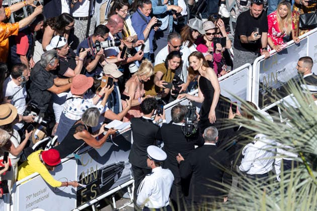 Louise Bourgoin Montée des marches du film Moulin lors du 79ème Festival International du Film de Cannes, le 17 mai 2026 Camilla Canalini Bestimage Red carpet for Moulin at the 79th Cannes International Film Festival on May 17, 2026 Cannes France  Copyright: xCamillaxCanalinix xBestimagexCamillaxCanalinix xBestimagex
