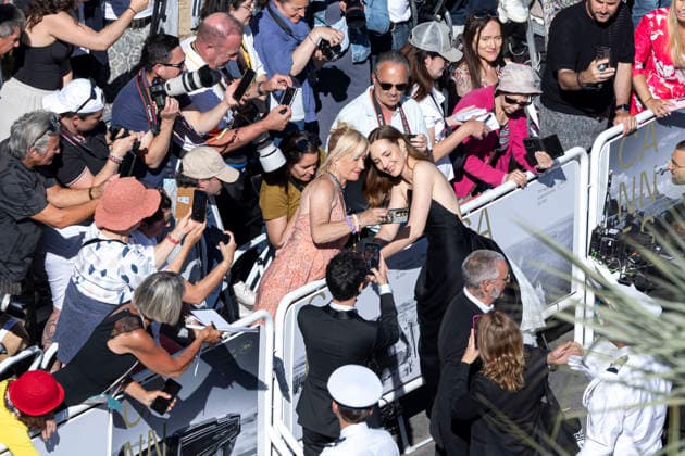 Louise Bourgoin Montée des marches du film Moulin lors du 79ème Festival International du Film de Cannes, le 17 mai 2026 Camilla Canalini Bestimage Red carpet for Moulin at the 79th Cannes International Film Festival on May 17, 2026 Cannes France  Copyright: xCamillaxCanalinix xBestimagexCamillaxCanalinix xBestimagex