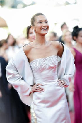 79ème Festival International du Film de Cannes Montee Garance 79th International Cannes Film Festival Red Carpet Garance with 456277 2026 05 17 Hadid, Bella  Copyright: xLionelxGuericolas MPPx STAR_456277_070