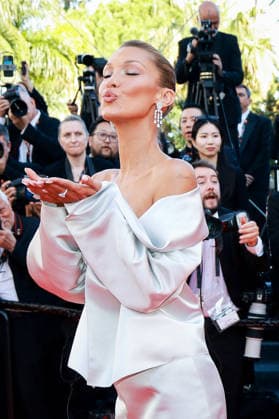 79ème Festival International du Film de Cannes Montee Garance 79th International Cannes Film Festival Red Carpet Garance with 456277 2026 05 17 Hadid, Bella  Copyright: xLionelxGuericolas MPPx STAR_456277_158