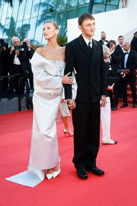 79ème Festival International du Film de Cannes Montee Garance 79th International Cannes Film Festival Red Carpet Garance with 456277 2026 05 17 Hadid, Bella Hadid, Anwar  Copyright: xLionelxGuericolas MPPx STAR_456277_165