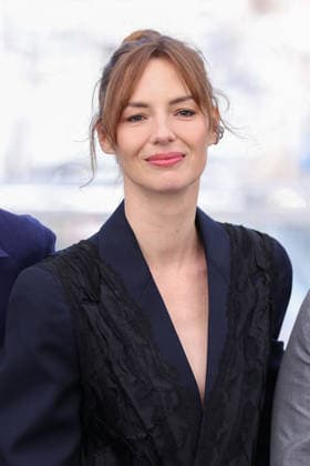 Cannes - Moulin Photocall Louise Bourgouin attending the photocall of Moulin during the 79th Cannes International Film Festival in Cannes, France on May 18, 2026, the film by Hungarian director Laszlo Nemes selected in the Official Competition with screenwriter Olivier Demangel and produced by Alain Goldman. Photo by ABACAPRESS.COM Cannes France  Copyright: xDominexJerome ABACAx