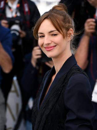 IPA84819901 - Cannes, 79th Cannes Film Festival 2026, day 7. Photocall of Moulin In the photo: Louise Bourgoin  Copyright: xAlbertoxTerenghix xPoolxPhotoxEventsx07x 84819901