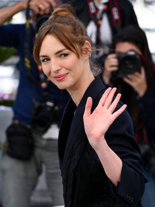 IPA84819903 - Cannes, 79th Cannes Film Festival 2026, day 7. Photocall of Moulin In the photo: Louise Bourgoin  Copyright: xAlbertoxTerenghix xPoolxPhotoxEventsx07x 84819903