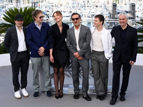 IPA84819788 - Cannes, 79th Cannes Film Festival 2026, day 7. Photocall of Moulin Pictured: Olivier Demangel, Laszlo Nemes, Louise Bourgoin, Gilles Lellouche, Felix Lefebvre and Alain Goldman  Copyright: xAlbertoxTerenghix xPoolxPhotoxEventsx07x 84819788
