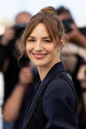 Louise Bourgoin Photocall for Moulin at the 79th Cannes International Film Festival, May 18th, 2026 Jacovides Moreau Bestimage Photocall for Moulin at the 79th Cannes International Film Festival May 18th, 2026 Cannes France  Copyright: xJACOVIDES-MOREAUx xBESTIMAGExJACOVIDES-MOREAUx xBESTIMAGEx