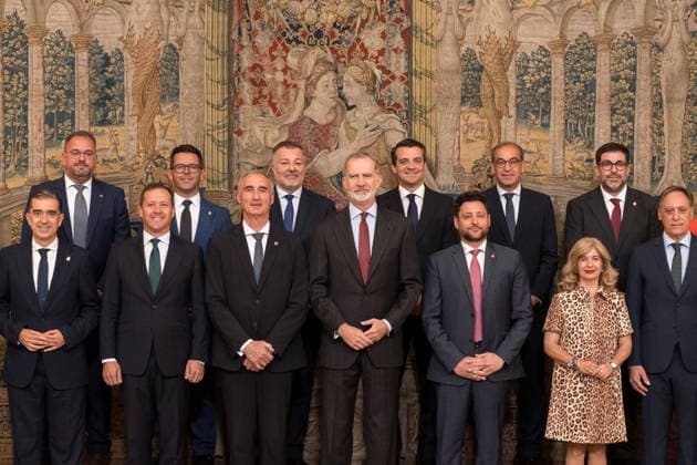 The King receives the Assembly of the Group of World Heritage Cities of Spain King Felipe VI receives in audience the Assembly of the Group of World Heritage Cities of Spain, at the Royal Palace of El Pardo, on May 18, 2026, in Madrid Spain The Group of World Heritage Cities of Spain is made up of 15 cities Alcalá de Henares Ávila, Baeza, Cáceres, Córdoba, Cuenca, Ibiza Eivisa, Mérida, Salamanca, San Cristóbal de La Laguna, Santiago de Compostela, Segovia, Tarragona, Toledo and Úbeda 18 MAY 2026 Diego Radamé Spain  Copyright: xDiegoxRadamÃ sx 7531765