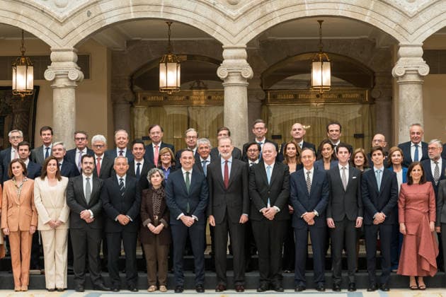 The King receives several promotions of the Corps of State Lawyers King Felipe VI receives in audience the promotions of the Corps of State Lawyers of the years 1991, 1992, 2024 and 2026, in the Royal Palace of El Pardo, on May 18, 2026, in Madrid Spain The Corps of State Lawyers is responsible for developing the function of legal assistance, consisting of advice, representation and defense in court, representation and defense in the courts of the General State Administration, its autonomous bodies, the constitutional bodies and, where appropriate and through the corresponding agreements, the autonomous communities, the local corporations and the other entities which make up the institutional public sector The State Attorneys are integrate Copyright: xDiegoxRadamà sx 7531882