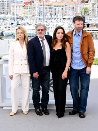 IPA84823464 - Cannes Film Festival 2026, Day 7. Photocall of the film La Troisieme Nuit. Camille Lugan, Daniel Auteuil, LuÃ na Bajrami and Antoine Reinartz are pictured.  Copyright: xAlbertoxTerenghix xPoolxPhotoxEventsx07x 84823464