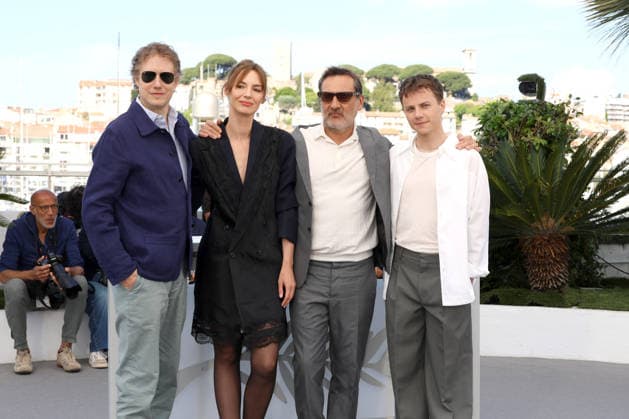 79ème Festival International du Film de Cannes Photocall du film Moulin 79th Cannes Film Festival Photocall with cast of the film Moulin Laszlo Nemes, Louise Bourgoin, Gilles Lellouche and Felix Lefebvre 456299 2026 05 18 Cannes France  Copyright: xIsabellexVautierx xStarfacex STAR_456299_006