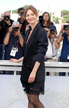 79ème Festival International du Film de Cannes Photocall with cast of the film Moulin 79th Cannes Film Festival Photocall with cast of the film Moulin Louise Bourgoin 456299 2026 05 18 Cannes France  Copyright: xIsabellexVautierx xStarfacex STAR_456299_012