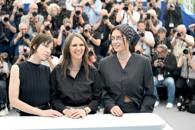79ème Festival International du Film de Cannes Photocall of the film Garance 79th Cannes International Film Festival Photocall of the film Garance 456303 2026 05 18 Giraudeau, Sara Herry, Jeanne Exarchopoulos, Adèle  Copyright: xSergexArnalx xStarfacex STAR_456303_001