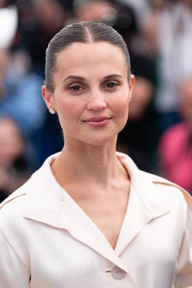 Cannes Hope Photocall LZ Alicia Vikander attends the photocall of Hope during the 79th Cannes International Film Festival in Cannes, France on May 18, 2026, the film selected in the Official Competition. Photo by Laurent Zabulon ABACAPRESS.COM  Copyright: xZabulonxLaurentx