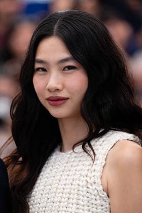 Cannes Hope Photocall LZ Jung Ho-yeon attends the photocall of Hope during the 79th Cannes International Film Festival in Cannes, France on May 18, 2026, the film selected in the Official Competition. Photo by Laurent Zabulon ABACAPRESS.COM  Copyright: xZabulonxLaurentx