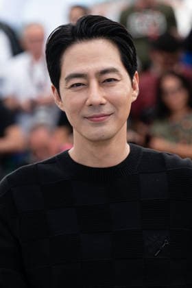 Cannes Hope Photocall LZ Zo In-sung attends the photocall of Hope during the 79th Cannes International Film Festival in Cannes, France on May 18, 2026, the film selected in the Official Competition. Photo by Laurent Zabulon ABACAPRESS.COM  Copyright: xZabulonxLaurentx