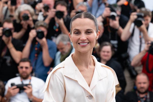 Cannes Hope Photocall LZ Alicia Vikander attends the photocall of Hope during the 79th Cannes International Film Festival in Cannes, France on May 18, 2026, the film selected in the Official Competition. Photo by Laurent Zabulon ABACAPRESS.COM  Copyright: xZabulonxLaurentx