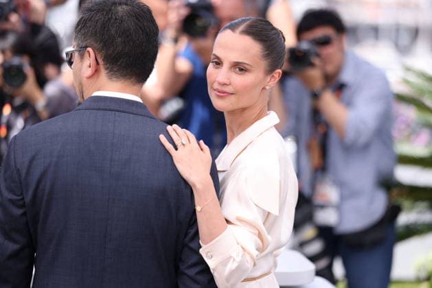 Cannes - Hope Photocall JD Alicia Vikander attend the photocall of the film Hope during the 79th annual Cannes Film Festival at Palais des Festivals on May 18, 2026 in Cannes, France. Photo by Jerome Domine ABACAPRESS.COM Cannes France  Copyright: xDominexJerome ABACAx