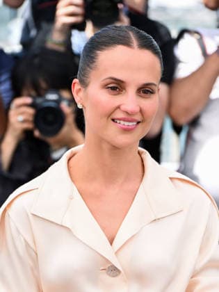 IPA84823702 - Cannes, 79th Cannes Film Festival 2026, day 7. Photocall of HOPE Pictured: Alicia Vikander  Copyright: xAlbertoxTerenghix xPoolxPhotoxEventsx07x 84823702